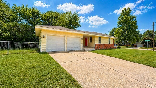 Building Photo - 4529 NW 33rd St