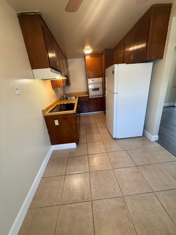Building Photo - 1099 Roewill Dr
