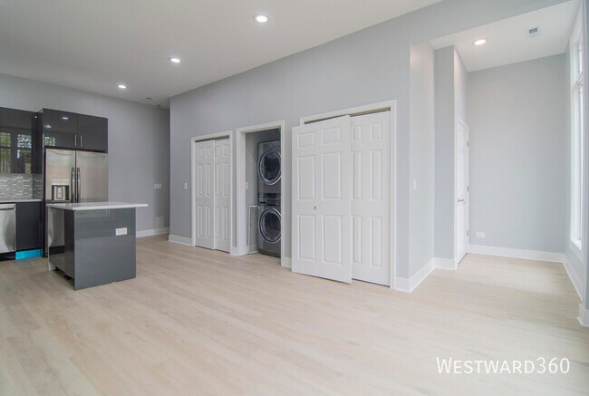 Building Photo - 4618 S Evans Ave
