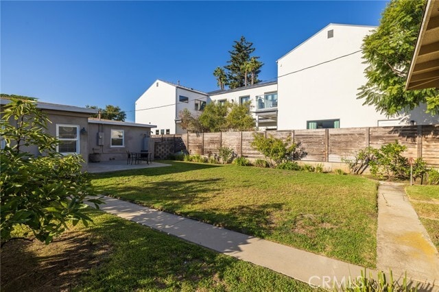 Building Photo - 524 Tustin Ave