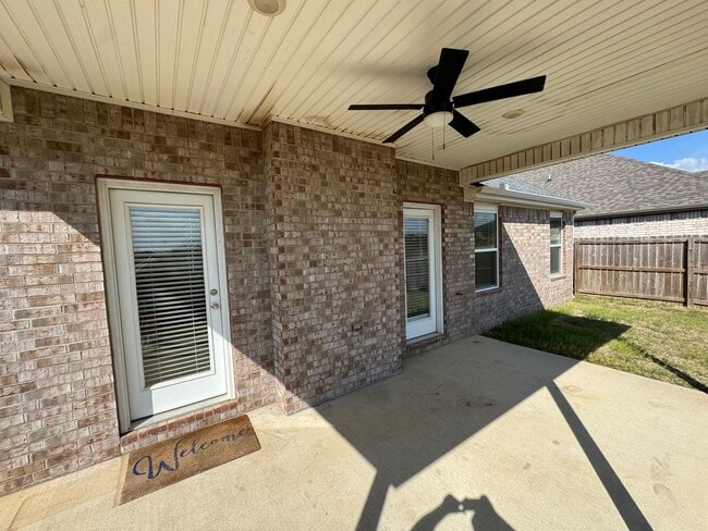 Building Photo - 4401 Havanna