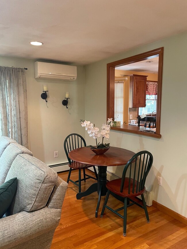 Building Photo - 12 Water St