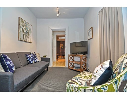 Building Photo - 43 Charles St