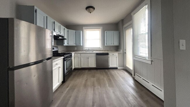 Building Photo - 705 Edgemore Rd