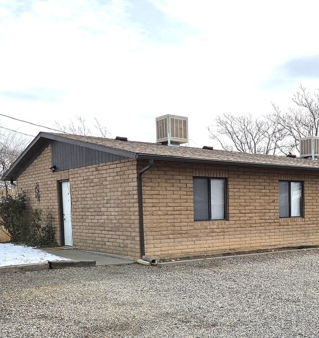 Building Photo - 1105 Santa Clara Ave