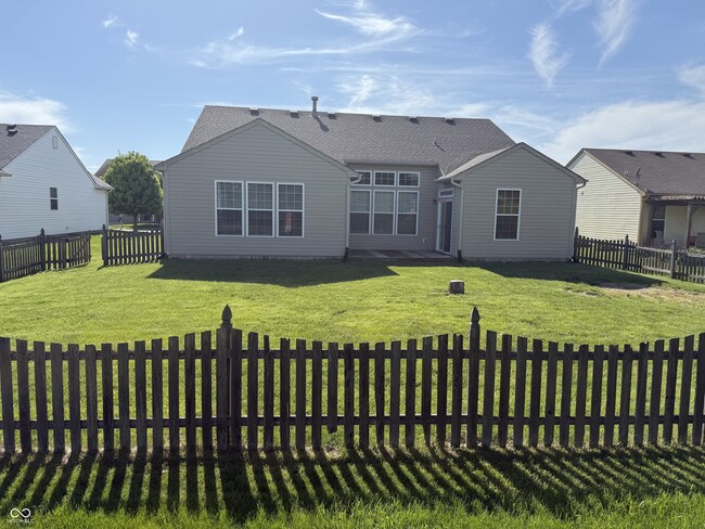 Building Photo - 1055 Woodfield Ct