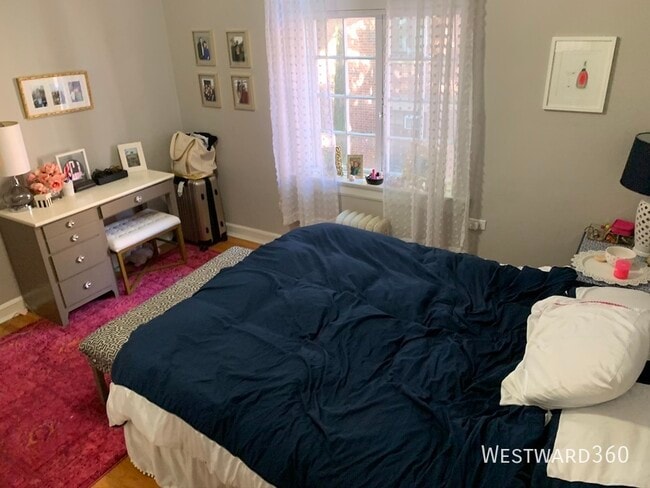 Building Photo - 507 W Aldine-2B