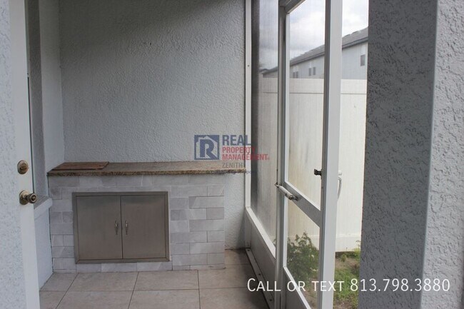 Building Photo - 1415 Summergate Dr