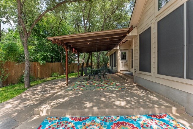 Building Photo - 8908 Pepper Rock Dr