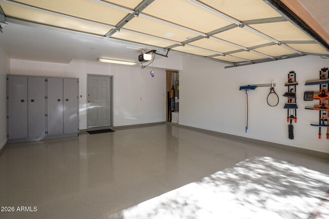 Building Photo - 11000 N 77th Pl