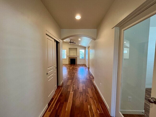 Building Photo - 120 S Voyage Ave