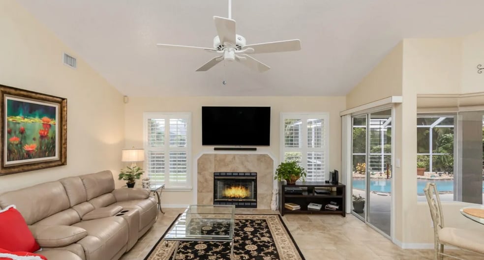 Family Room - 3835 Savannahs Trl