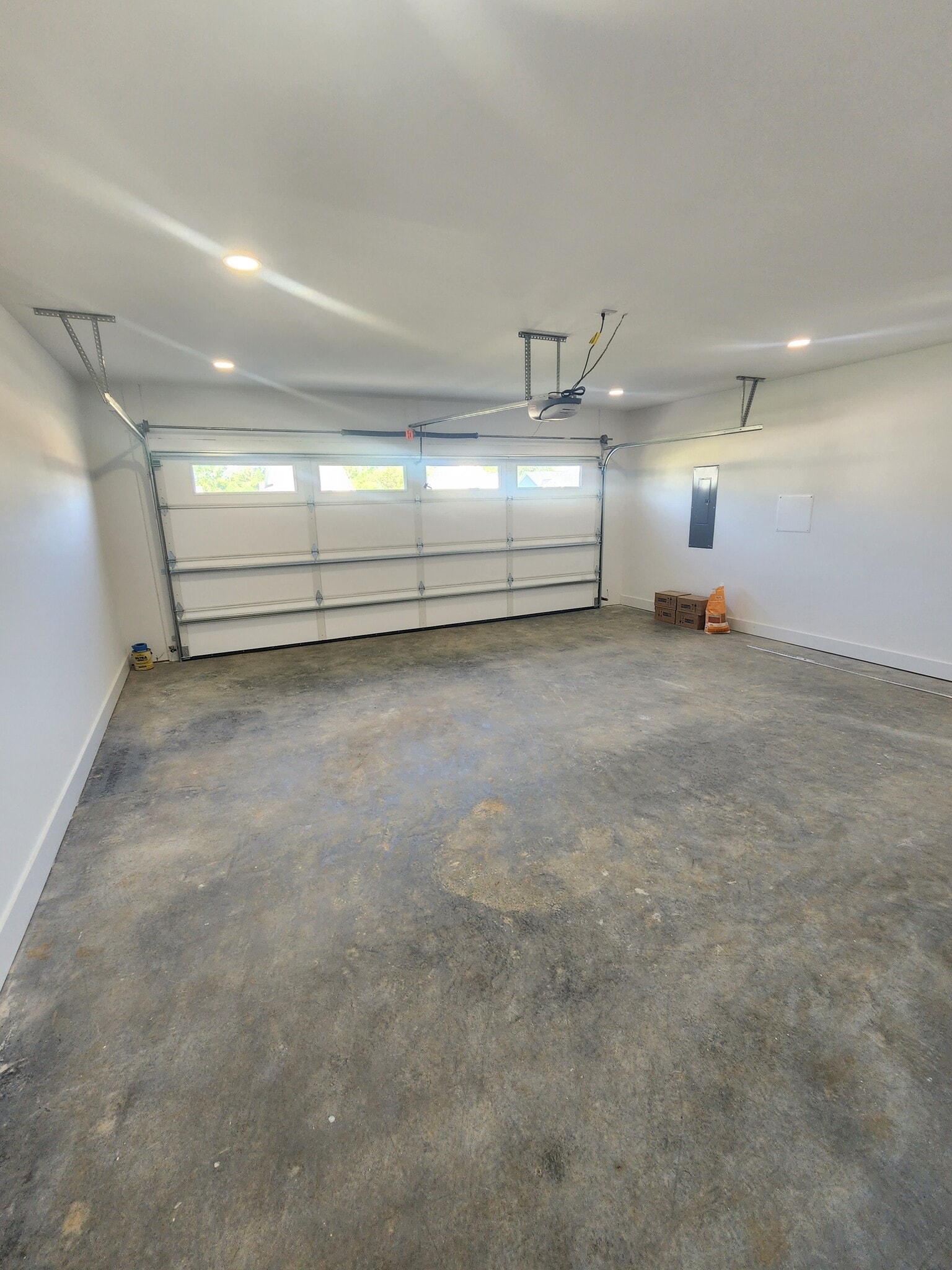 Building Photo - 526 Cottage Way