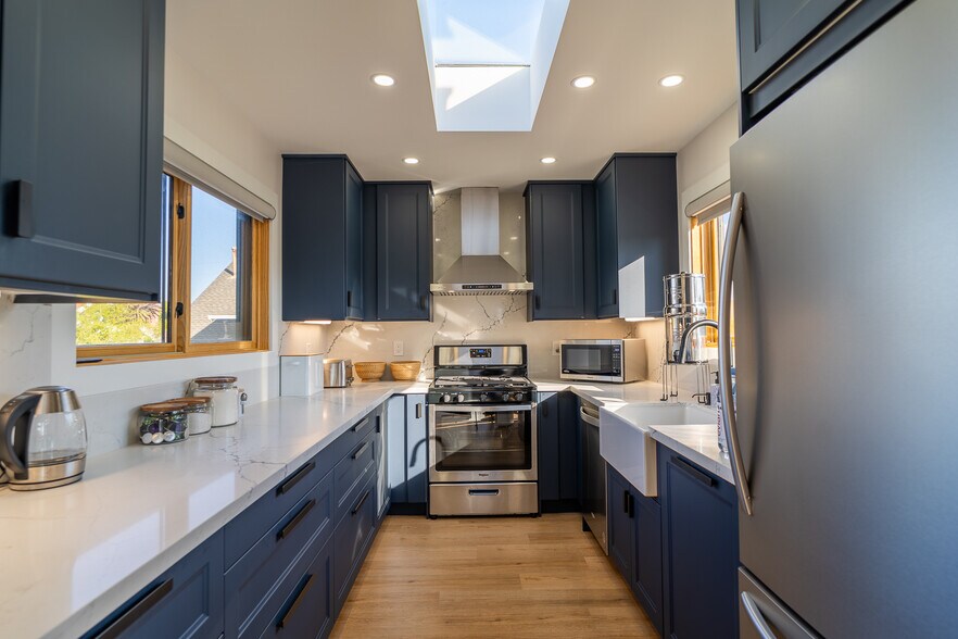 Building Photo - 3038 Beech St