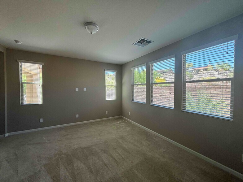 Building Photo - 4380 Cutter Ln