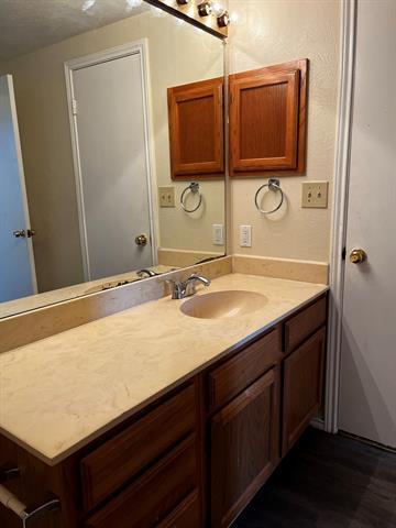 Building Photo - 611 Oriole Blvd