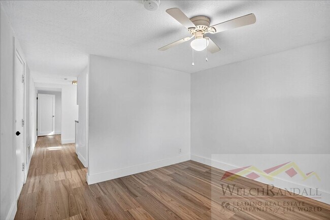 Building Photo - Javid Properties Triplex