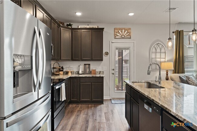 Building Photo - 810 Mclaury Cove