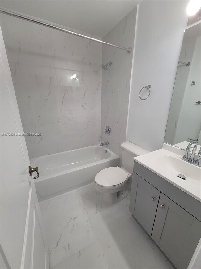Building Photo - 14385 SW 120th Ct