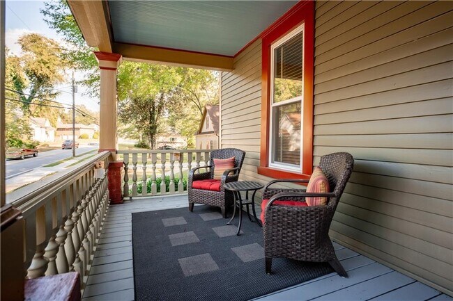 Building Photo - 152 Rivertown Rd