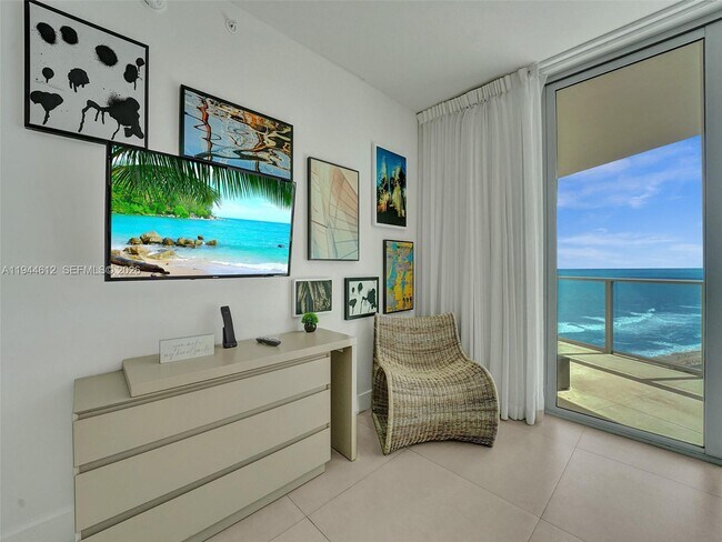 Building Photo - 4111 S Ocean Dr