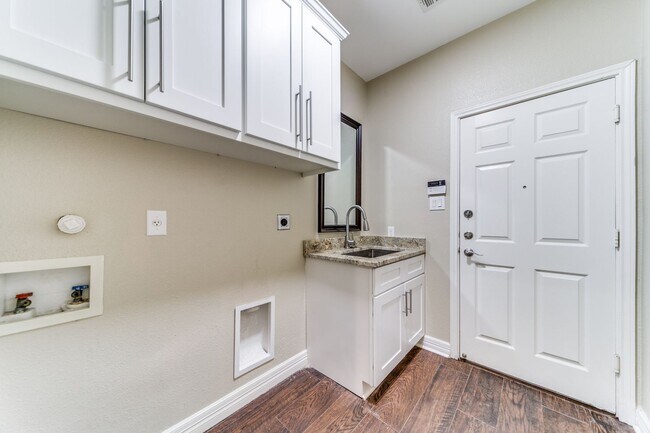 Building Photo - Beautiful 4 Bedroom Home in Sonoma Ranch