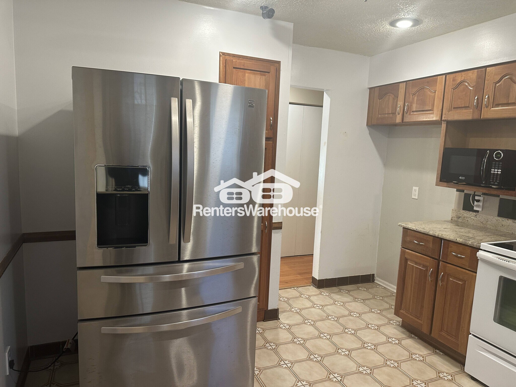 Building Photo - 2 Clipstone Ct