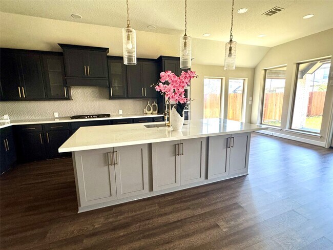 Building Photo - 7211 Sylvan Birch Trl