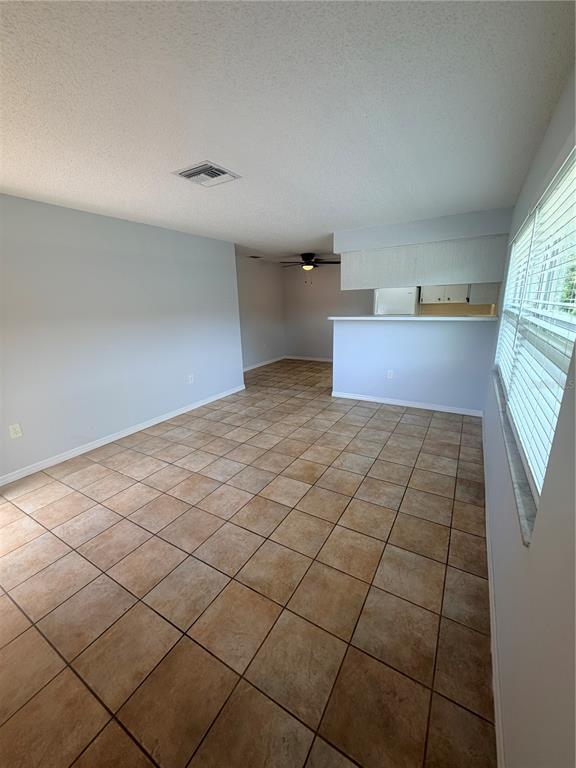 Building Photo - 6050 Chesham Dr