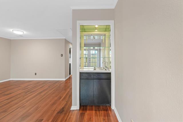 Building Photo - 4409 Travis St