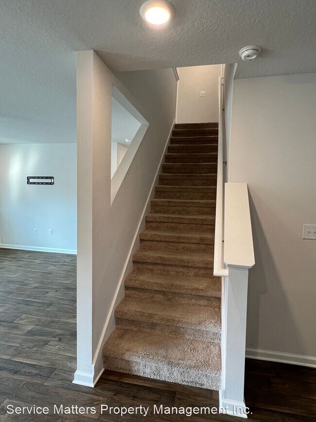 Building Photo - 5 br, 3 bath House - 7571 Oak Lake Blvd