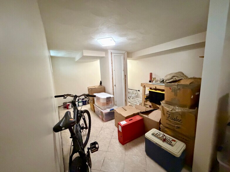 Building Photo - 52 Sheridan Ave