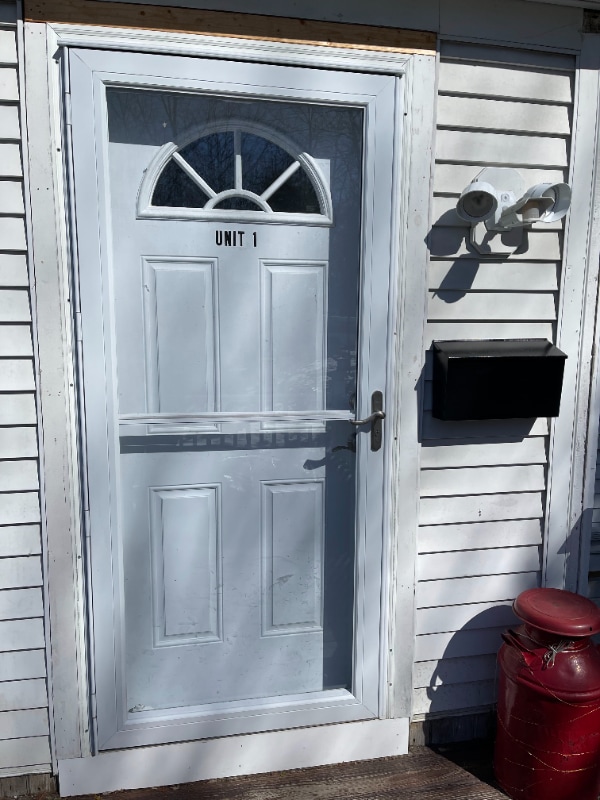 Building Photo - 2 Hough St