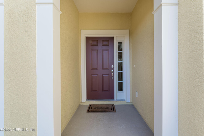 Building Photo - 6867 Roundleaf Dr