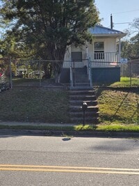 Building Photo - 315 S Seale Rd