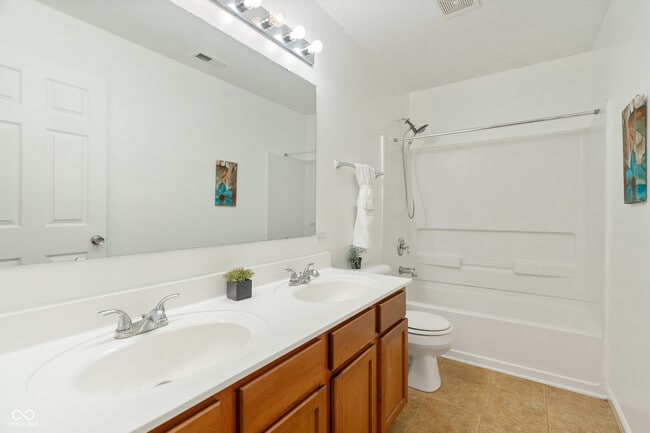Building Photo - 1135 Highland Lake Way