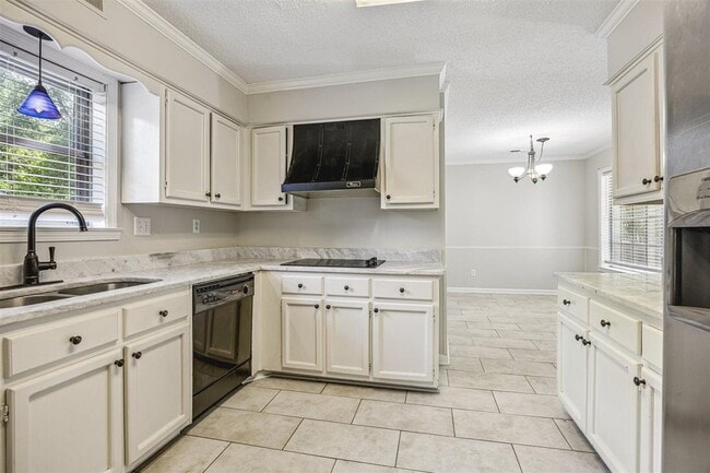 Building Photo - 2232 Burfordi Ln
