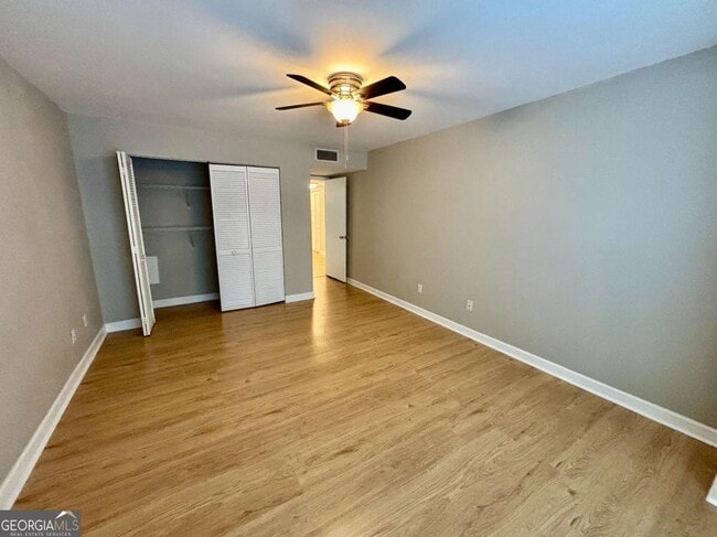 Building Photo - 58 Rumson Ct