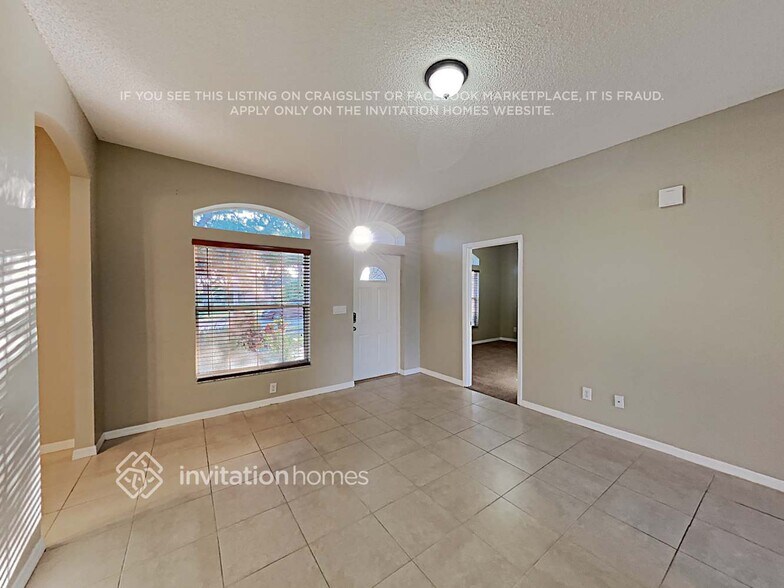 Building Photo - 1554 Knoll Ridge Dr