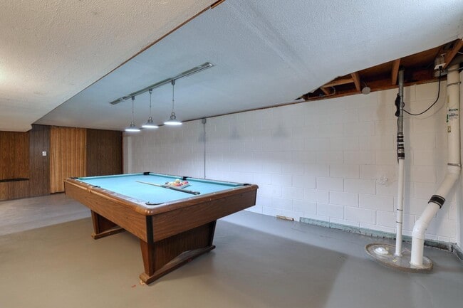 Building Photo - 4465 N 144th St