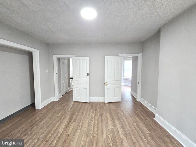 Building Photo - 968 E Woodlawn St