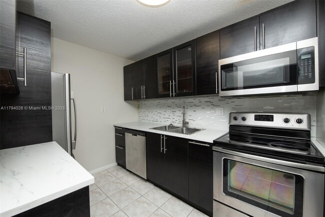 Building Photo - 469 NE 207th Ln