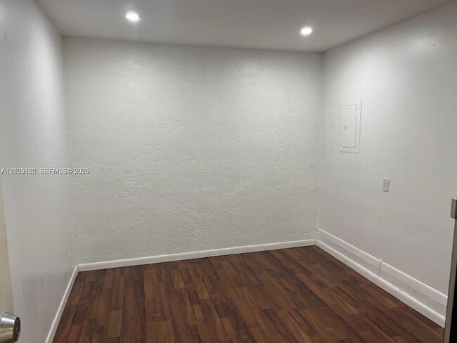 Building Photo - 1294 Seagrape Cir