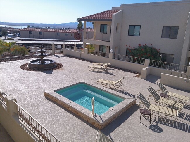 Building Photo - Cozy Studio in Rio Del Sol  Available Now