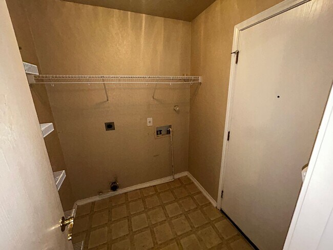 Building Photo - 4510 Cornudo Ridge