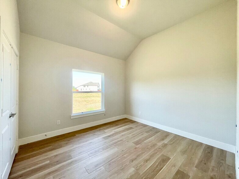 Building Photo - 13733 Riola Dr