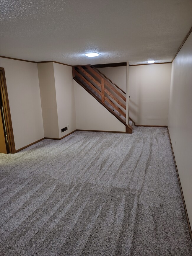 Building Photo - 1332 Truman Pl