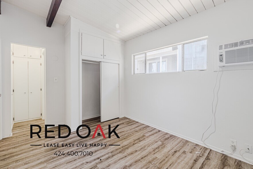 Building Photo - 128 S Normandie-G