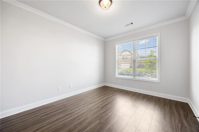 Building Photo - 130 Logan Pass Dr