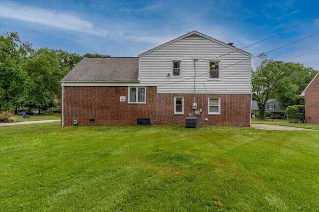 Building Photo - 8407 Pamela Dr